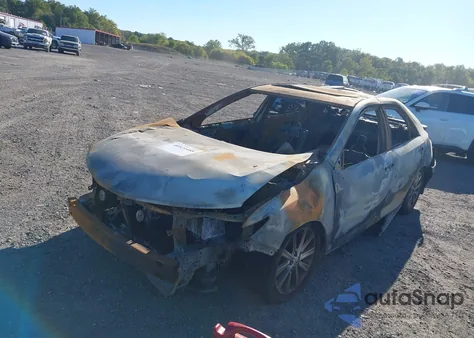 2013 Toyota Camry Xle V6 z USA, uszkodzony, nr VIN 4T1BK1FK8DU535606